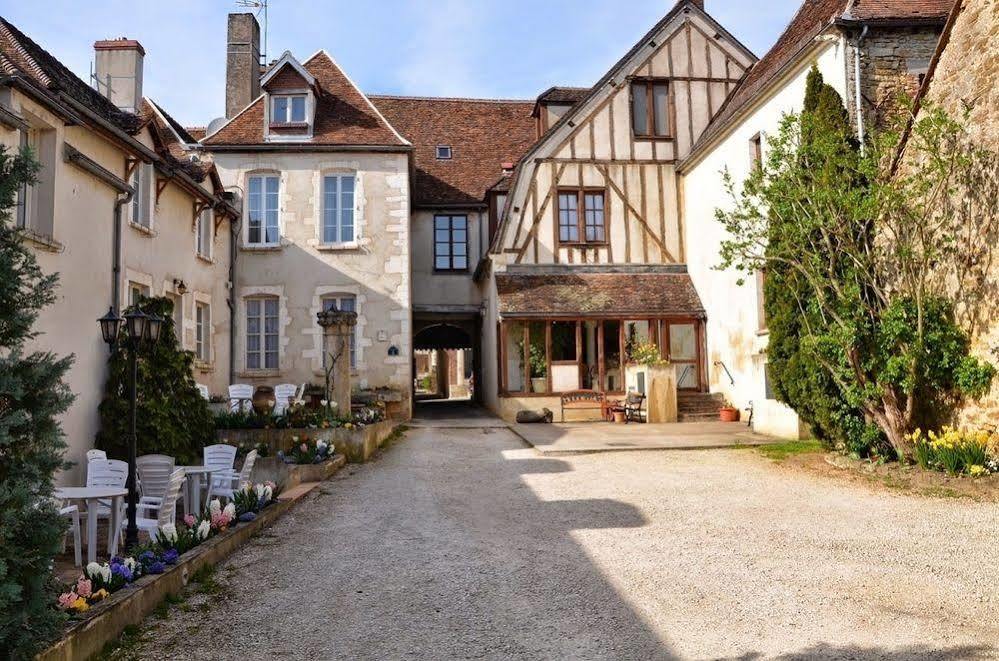 Logis Hotel - Le Relais Saint Vincent Ligny-le-Châtel Eksteriør billede